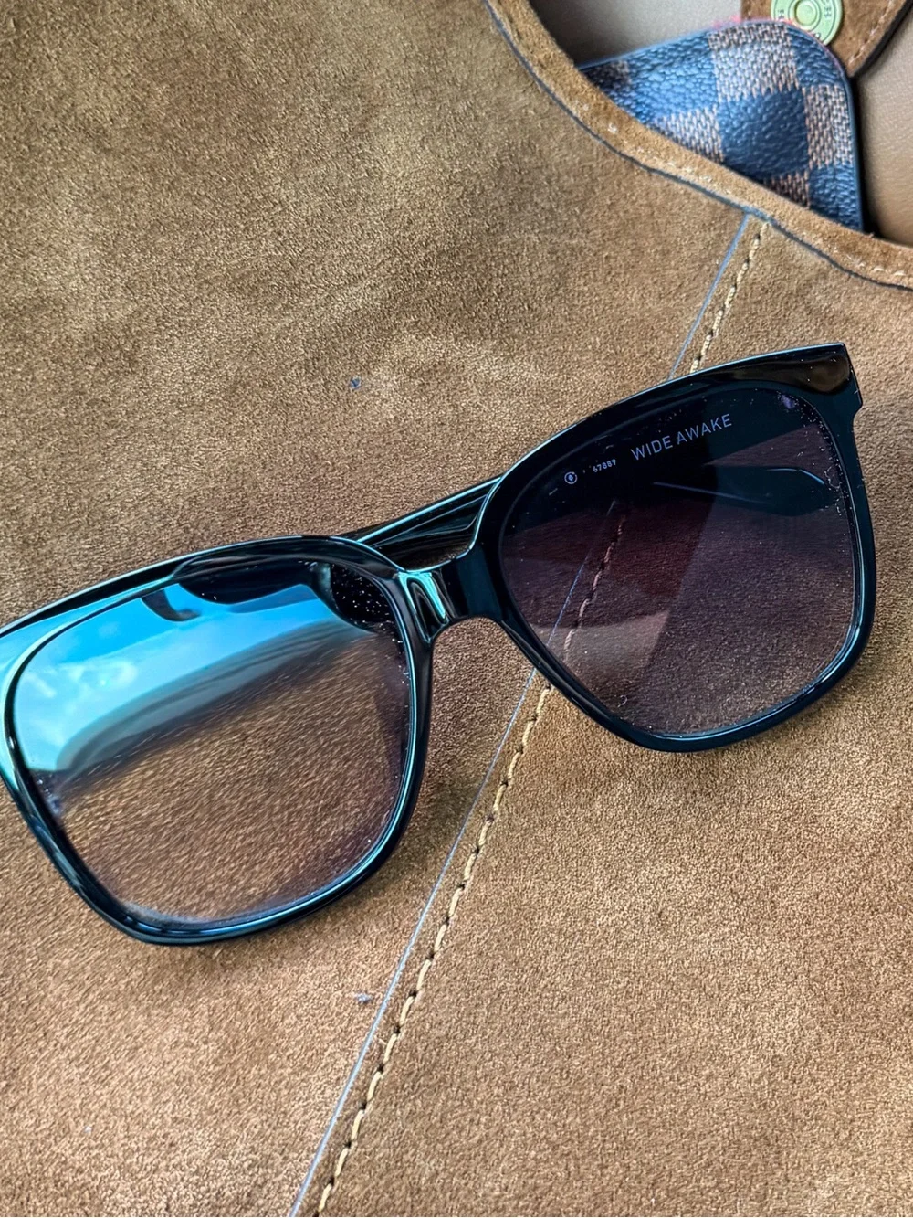 Quay Australia Black Cat-Eye Sunglasses with Gradient Lenses
